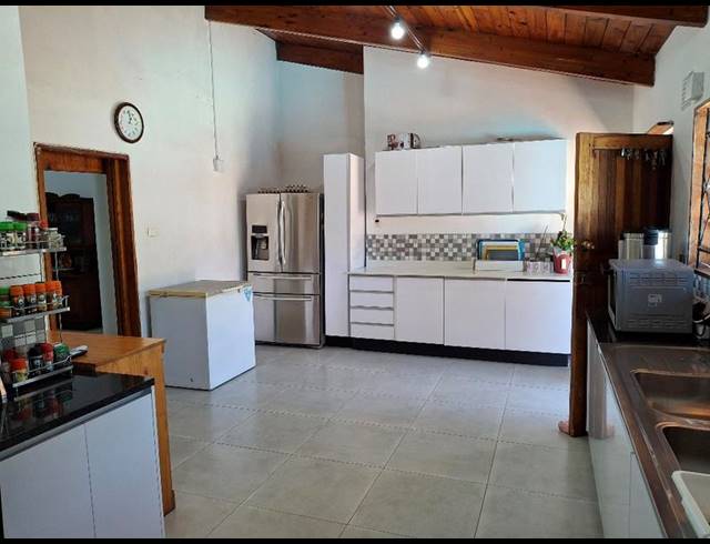 5 BEDROOM HOUSE FOR SALE IN CLANSTHAL